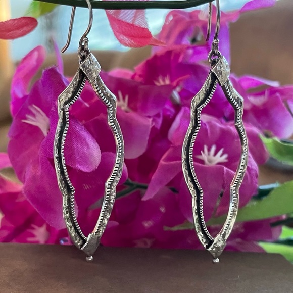 Silpada ‘Vintage Frame’ Sterling Silver Etched Earrings W3282 - Picture 11 of 15